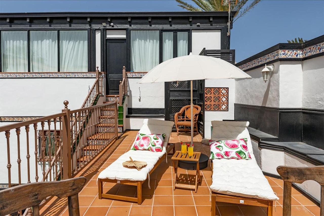 Villa Corralejo Bay Beachfront Corralejo By Holidays Home Eksteriør bilde
